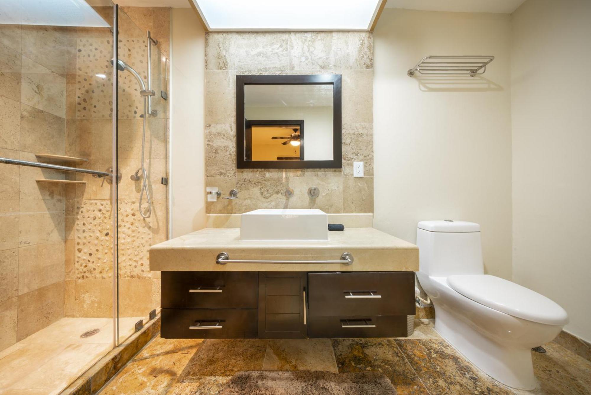 Apartamento Luxury Beachfront With 3 Bedrooms & Ocean View - El Faro Residences - Reef 301