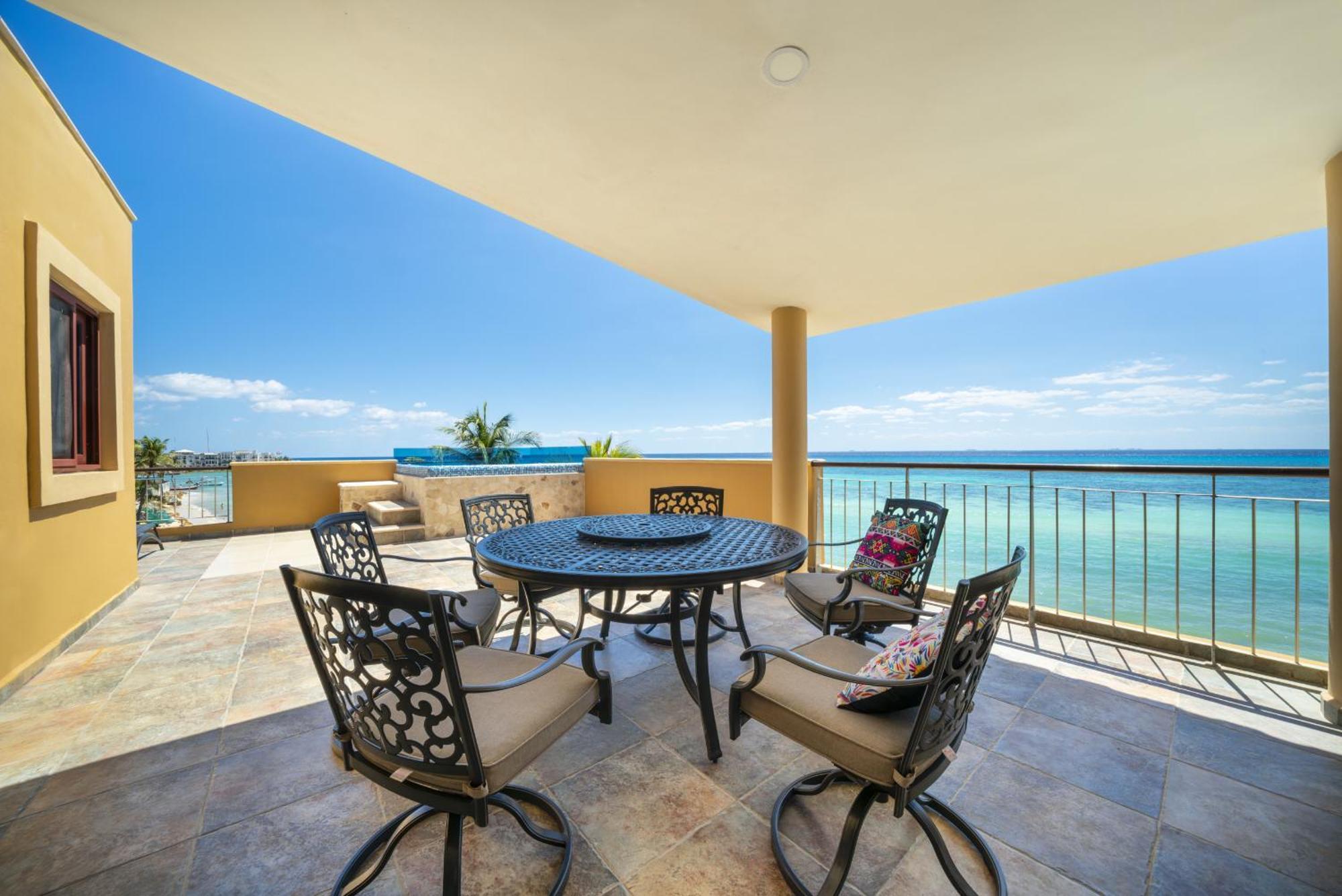 Luxury Beachfront With 3 Bedrooms & Ocean View - El Faro Residences - Reef 301 Apartamento *